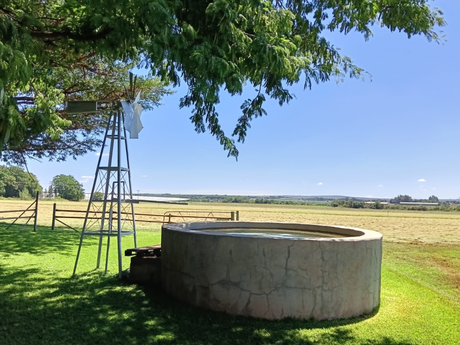 8 Bedroom Property for Sale in Brits Rural North West